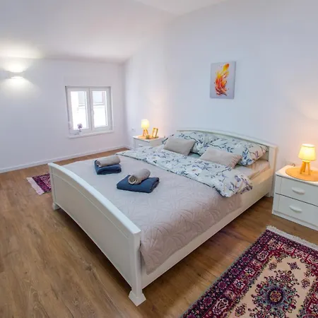 Apartment Novax - Free Parking موستار المظهر الخارجي الصورة